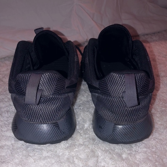 Nike Roshe Run - Picture 3 of 5